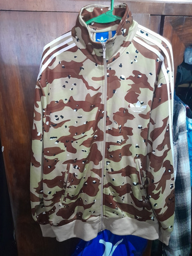 Campera adidas Camuflada