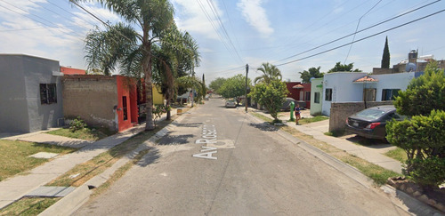 Casa En Venta De Remate Bancario, Santa Fe, Tlajomulco De Zúñiga Jalisco Jmjc12