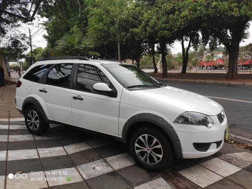 Imagem 2 de 6 de Palio Weekend 1.6 Trekking Weekend 16v Flex 4p Manual