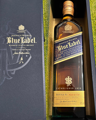 Vendo Whisky Blue Lebel