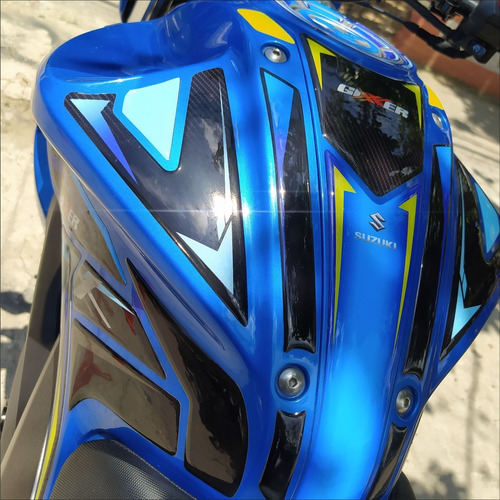 Protector De Tanque De Resinas Gixxer 150 Alto Relieve 3d 