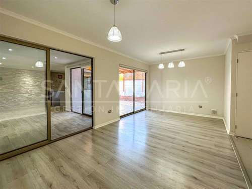 Casa En Venta De 3 Dorm. En Concepción