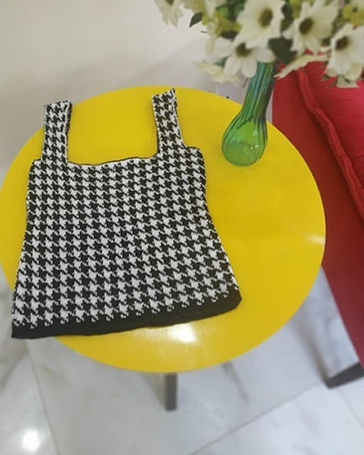 Imagem 5 de 5 de Colete Cropped Preto Branco Moda Blogueira Tricot Pied Poule