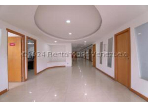 #24-17255 Excelente Edificio Industrial En La Trinidad
