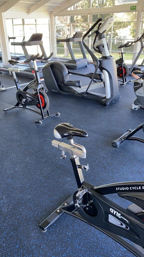 Tapete/piso Gym Pesado Espesor 9mm X Ancho 1mxlargo 5m