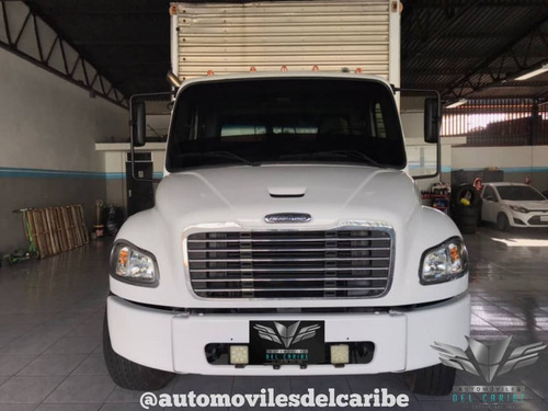 Imagen 2 de 15 de Camion Freightliner M2 106 Cava De Aluminio