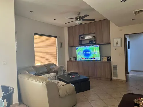 Casa En Venta En Colonia Del Valle En San Pedro Garza García