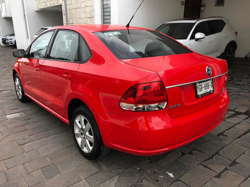 Volkswagen Vento 1.6 Highline At 2015