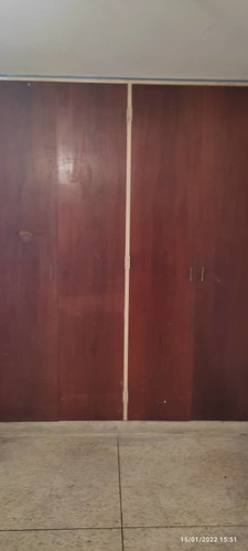 Imagen 1 de 7 de Alquilo Habitaciòn Damas 30m2 El Llanito 0477