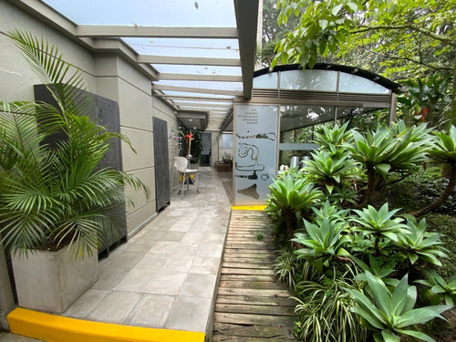 Imagen 3 de 19 de Hermoso Local Grande! En San Lucas El Poblado / En Exclusivo Centro Comercial!