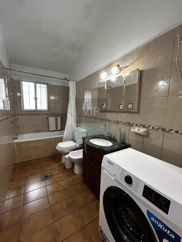 Casa De 4 Dormitorios A Metro De La Playa Mansa