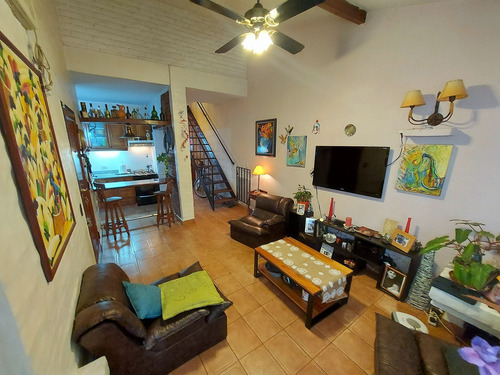 Venta Palomar Haedo Casa 4 Ambientes Apto Credito