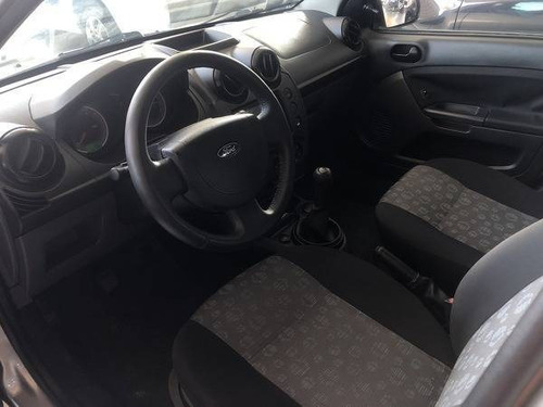 Imagem 6 de 9 de Ford Fiesta 1.6 Rocam 8v Flex 4p Manual