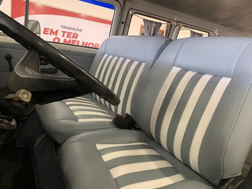 Imagem 9 de 10 de Volkswagen Kombi 1.6