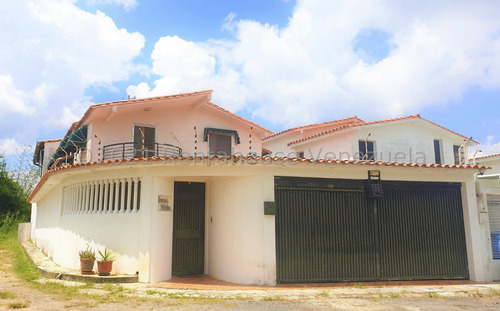 Casa En Venta En Caicaguana. 350 Mtrs2. Gf