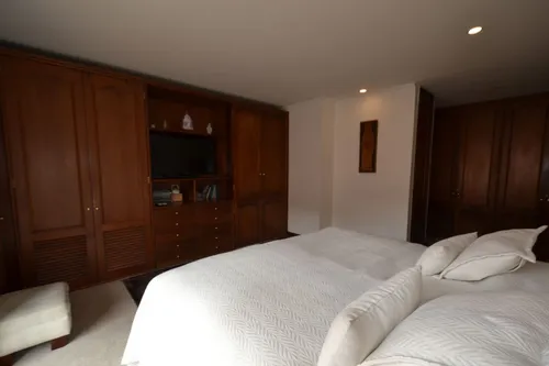 Apartamento En Venta En El Nogal. Cod V12046