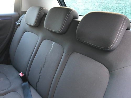 Fiat Punto Attractive 1.4 Año 2013 - Liv Motors