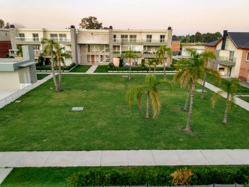 Departamento Con Jardin En Venta En Ing. Maschwitz