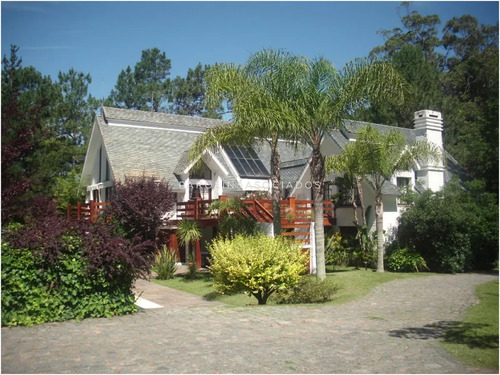 Casa En Venta De 7 Dormitorios En Rincón Del Indio, Punta Del Este.