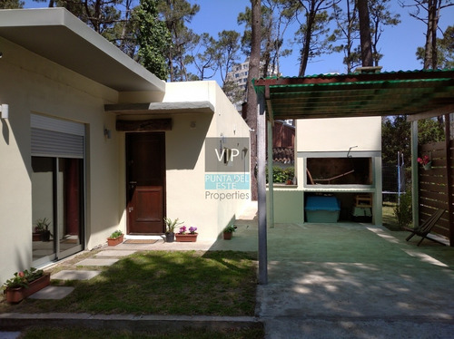 Casa En San Rafael, Punta Del Este, A Pocas Cuadras Del Mar- Ref: 181