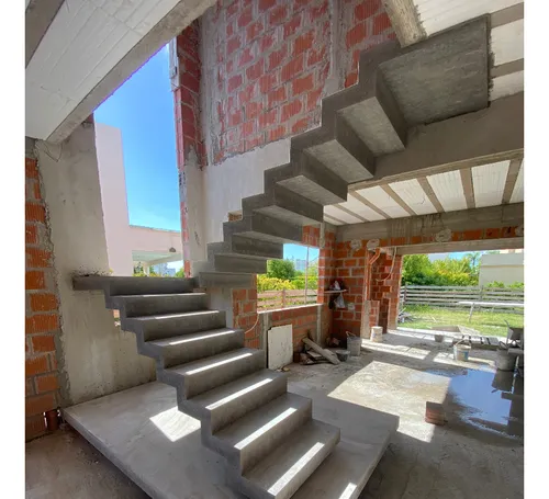 Escaleras De Hormigón Armado Con Garantía.