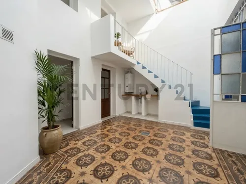 Venta Casa De Pasillo De 1 Dormitorio + 2 Comodínes Con Patio En Abasto, Rosario - foto 1