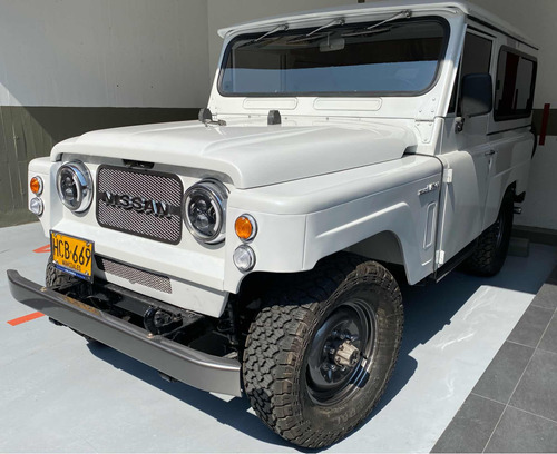 Nissan Nisan Patrol 82