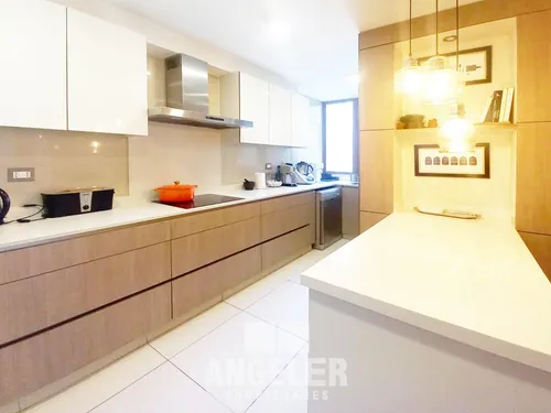 Duplex Con Jardín Y Gran Sala En Piso 1 * 3d/4b En Vitacura