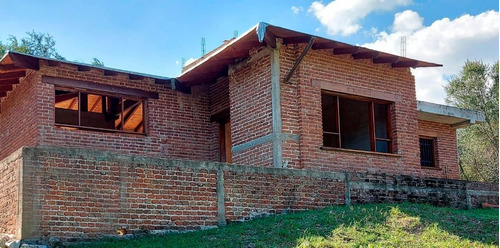 Casa En Venta De 2 Dormitorios En Cosquín 