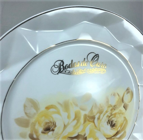 Imagem 5 de 6 de Prato Relevo Pintado A Mão Bodas De Ouro 50 Anos 32,5cm