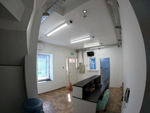 Imagen 7 de 11 de Casona De 265 M2 Cubiertos En Venta, Ituzaingó Centro