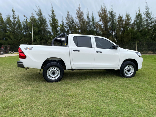 Toyota Hilux Pick-Up 2.4 Cd Dx 150cv 4x4