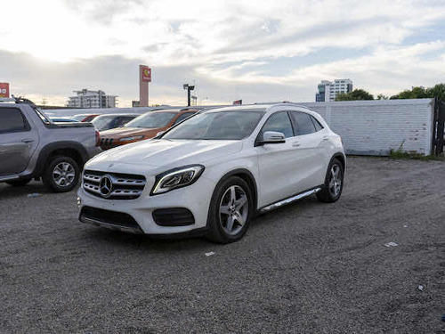 Mercedes-Benz Clase GLA 2.0 250 Cgi Sport Sin Techo At