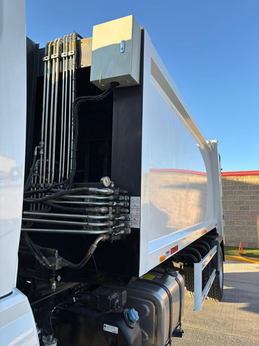 Loresa Lm 270 Con Equipo Compactador De Basura