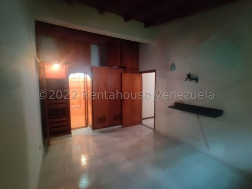 Imagen 8 de 11 de Anexo En Alquiler Urb. Cerro Verde # 23-10057