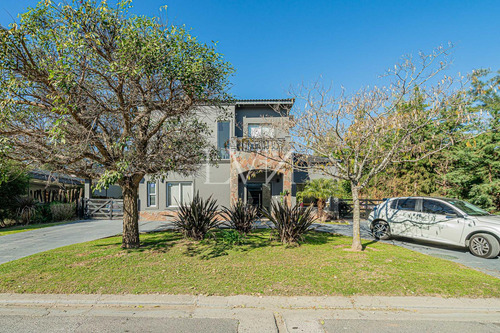Venta Casa En Barrio San Francisco , Villanueva
