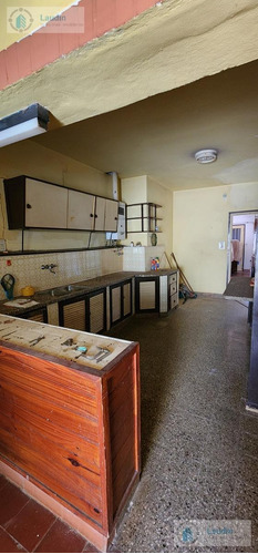 Se Vende Amplio Terreno Con Casa A Reciclar - Villa Sarita
