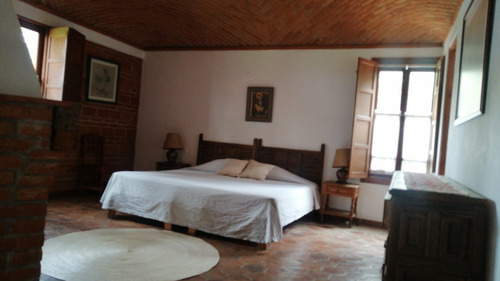 Casa En Venta 1300m2, Tequisquiapan Centro, Qro, Méx.