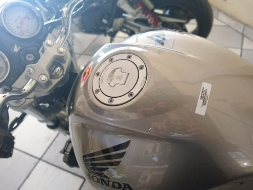 Hornet 600