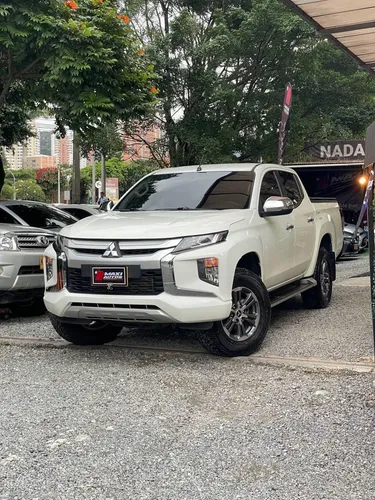 Mitsubishi L200 Triton 2021 Automatica 2.4cc Kms 62.000
