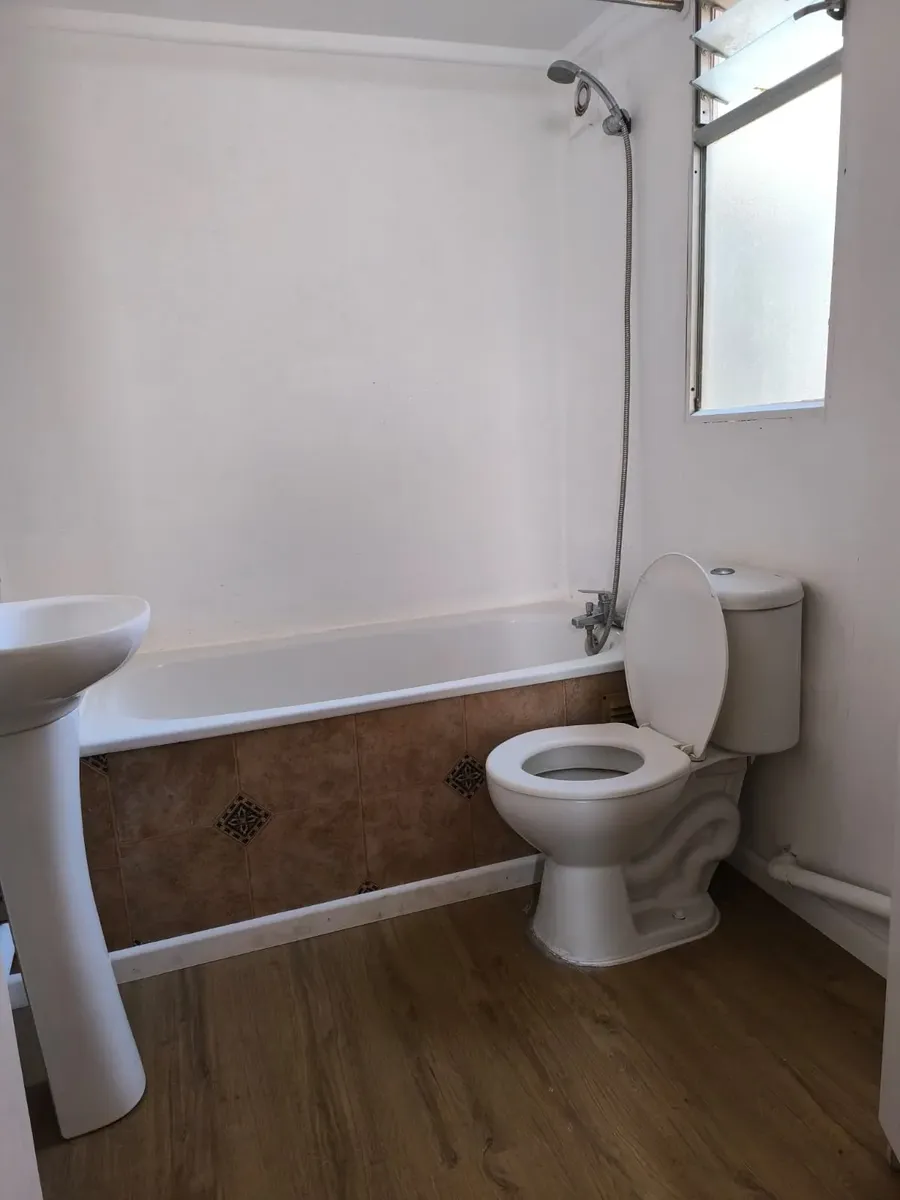Imagen 1 de 9 de Arriendo Casa Interior Con Estacionamiento, Playa Ancha