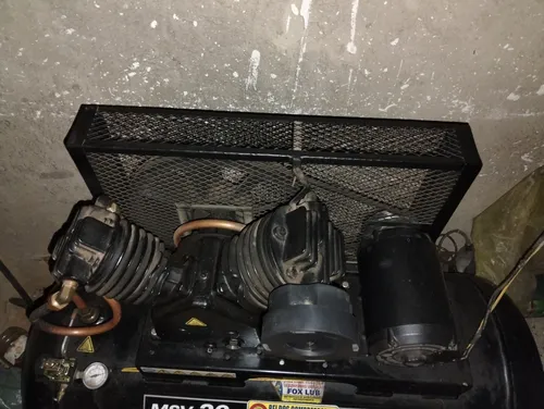 Vender-se Compressor Industrial, Com 8 Meses De Uso