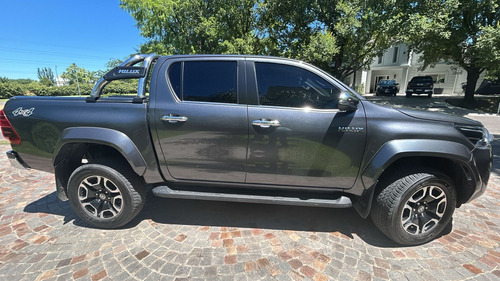 Toyota Hilux Pick-up 2.8 Cd Srx 204cv 4x4 At