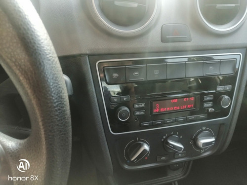Volkswagen Voyage 1.6 Vht Comfortline Total Flex I-motion 4p