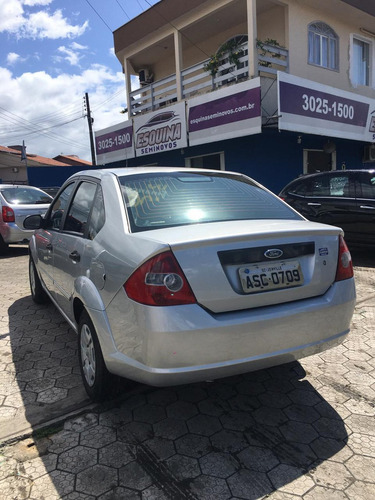 Ford Fiesta 1.6 Mpi Hatch 8v Flex 4p Manual 2004/2005