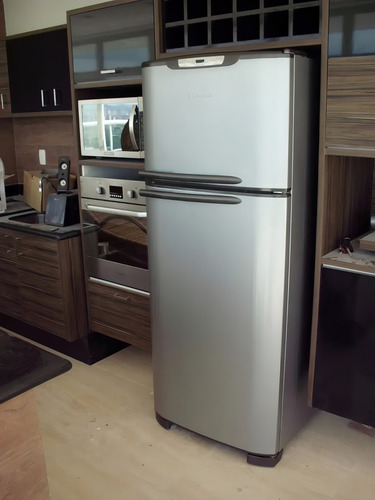 Adesivo Envelopamento Móveis Geladeira Paredes 5mx50cm Cores Cor Prata Tipo Inox