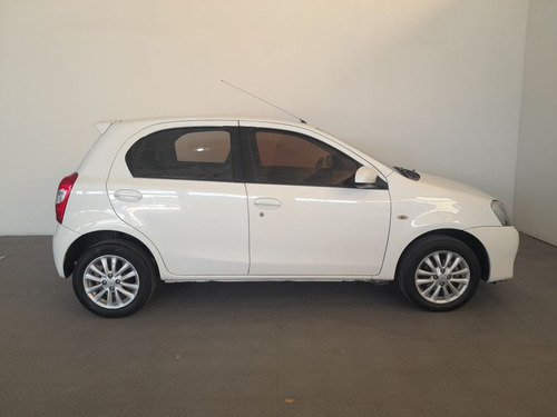 Toyota Etios 1.5 Xls