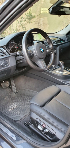 Imagen 9 de 11 de Bmw 330i 2018 2.0 Twinturbo Sedan Sport Line 252cv. Único