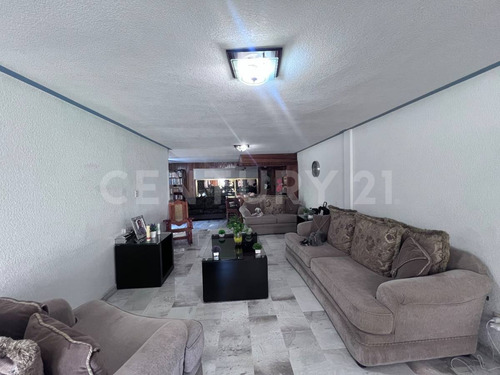 Venta De Casa Colonia Carretas Querétaro