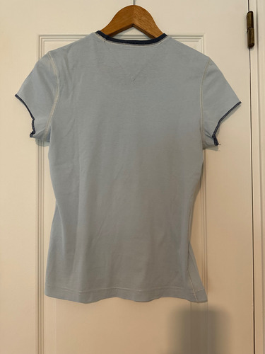 Remera Tommy Hilfiger Celeste (Usado)